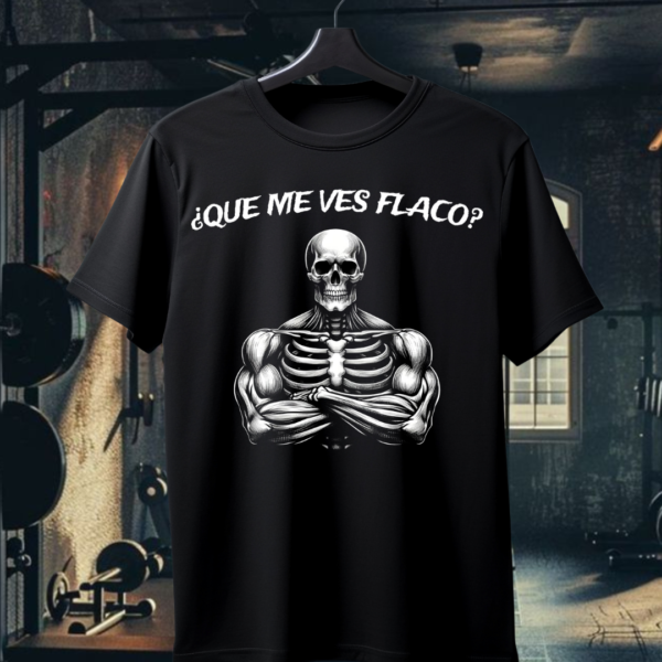 Black and White Minimalist T-Shirt Mockup Instagram Post (18) ¿Que me ves flaco?