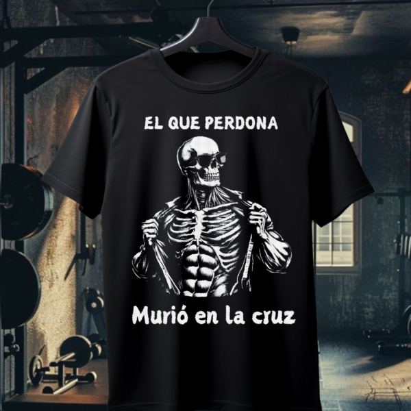 Black and White Minimalist T-Shirt Mockup Instagram Post (23) El que perdona murio en la cruz